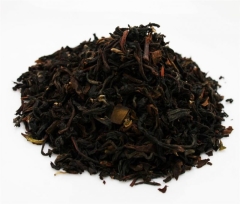 DARJEELING FTGFOP1 SECOND FLUSH MAHARANI HILLS - schwarzer Tee - in einer Black Jap Dose eckig (Teedose) - 88x88x122mm (200g)